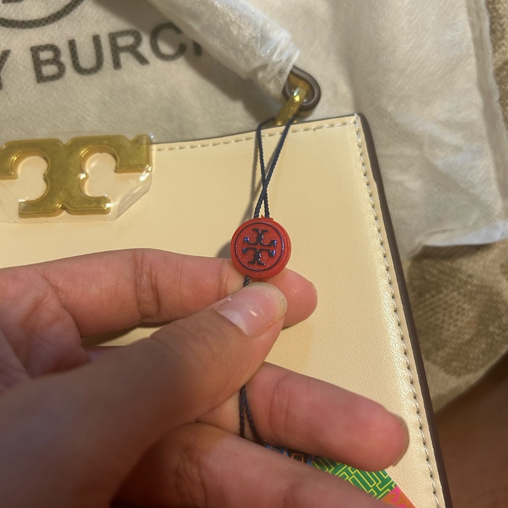 Tory Burch MINI ELEANOR SATCHEL in Crème - Picture 5 of 14